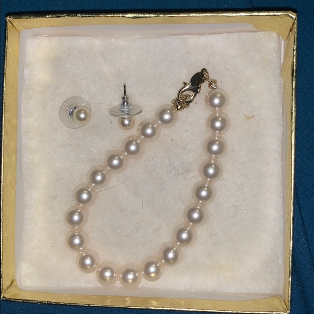 Pearl Bracelet and Earrings